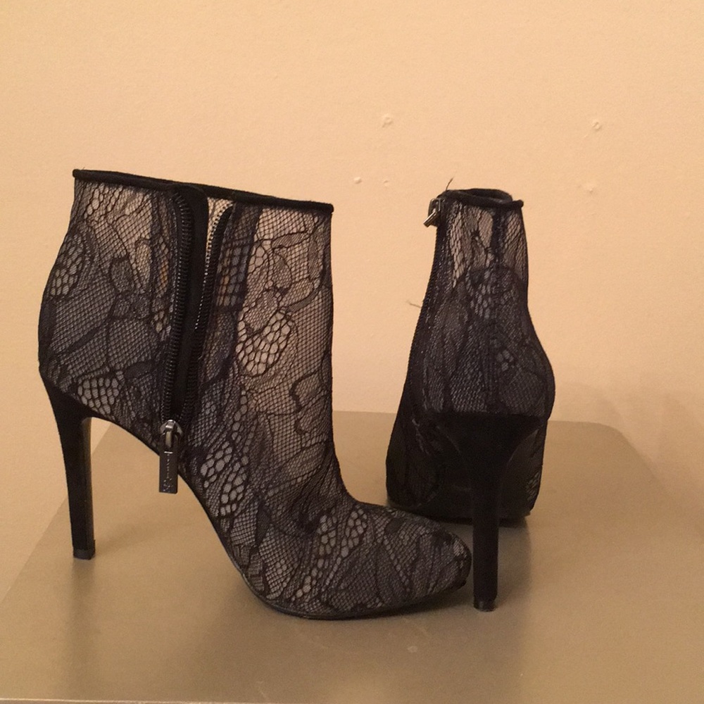 Jessica Simpson Black Lace Booties 61/2